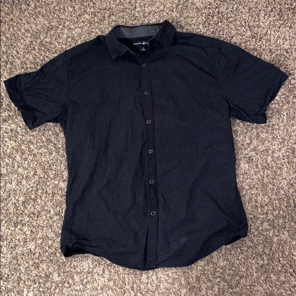LIKE NEW men’s button down shirt, size Small